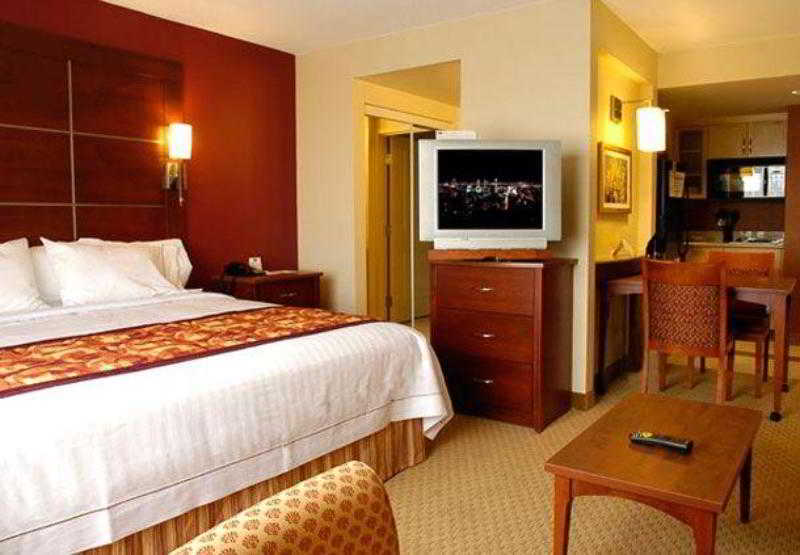 Residence Inn By Marriott Montreal Airport Dorval Ngoại thất bức ảnh